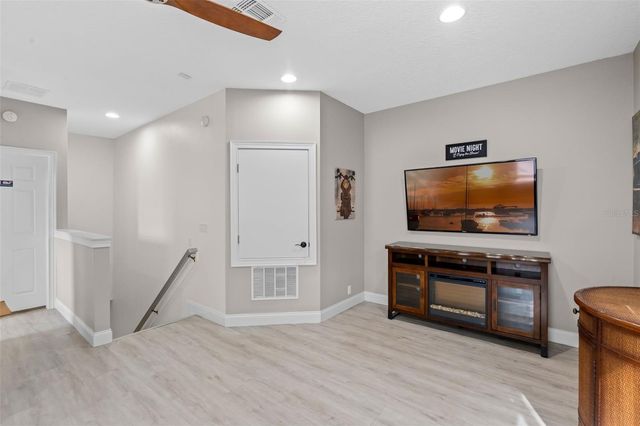 11524 CLAYMONT CIRCLE, Windermere, FL 34786