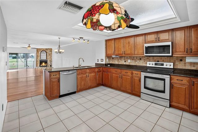 506 SANDY HOOK ROAD 506, Treasure Island, FL 33706