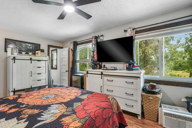 2477 Brenner Avenue E, Maplewood, MN 55109