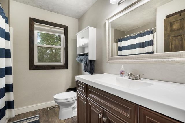 2477 Brenner Avenue E, Maplewood, MN 55109