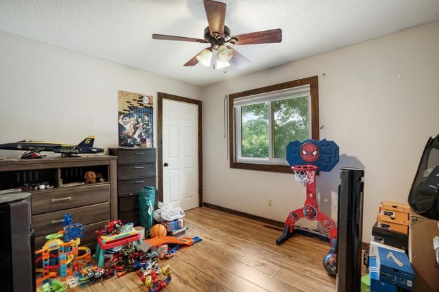 2477 Brenner Avenue E, Maplewood, MN 55109