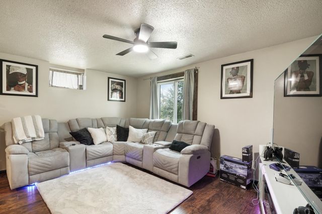 2477 Brenner Avenue E, Maplewood, MN 55109