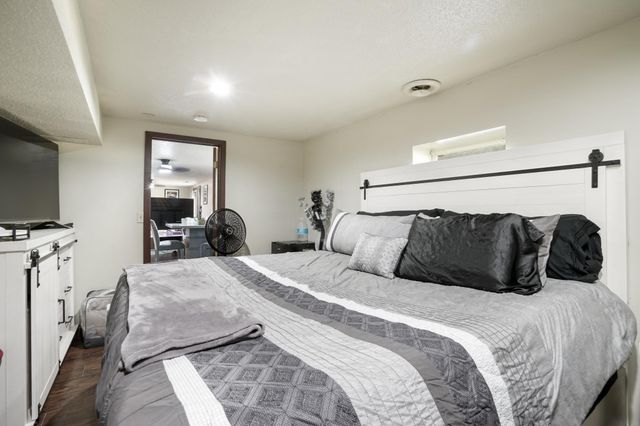 2477 Brenner Avenue E, Maplewood, MN 55109