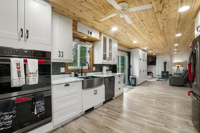 2477 Brenner Avenue E, Maplewood, MN 55109