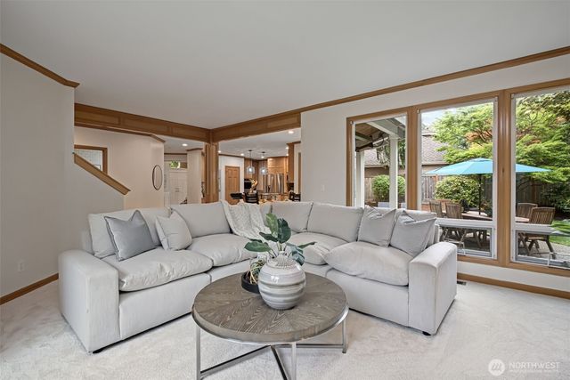 26998 SE 22nd Way, Sammamish, WA 98075