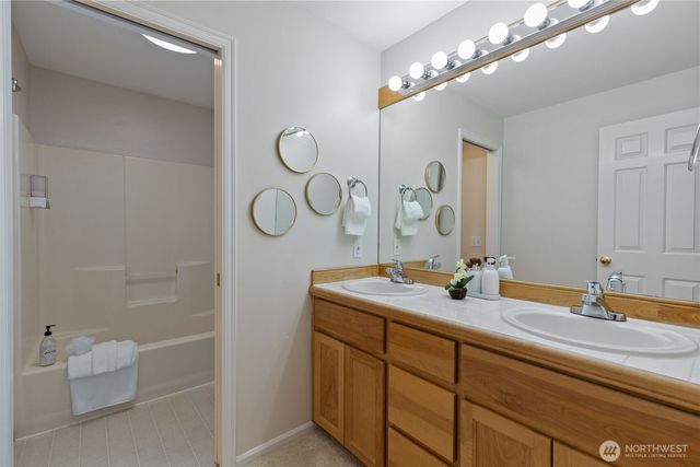 26998 SE 22nd Way, Sammamish, WA 98075