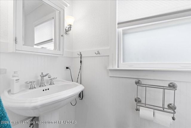 5137-5139 Dorene Drive, Lansing, MI 48917