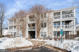 8087 LACY DR #204, Manassas, VA 20109