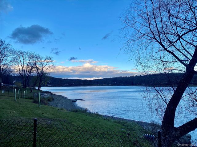 27 W Worthington Drive, Carmel, NY 10512