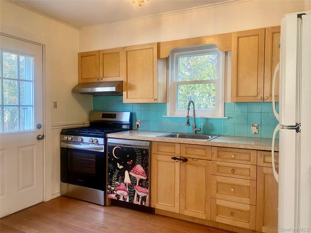 27 W Worthington Drive, Carmel, NY 10512