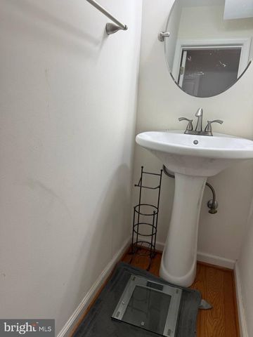 6415 BLARNEY STONE CT, Springfield, VA 22152