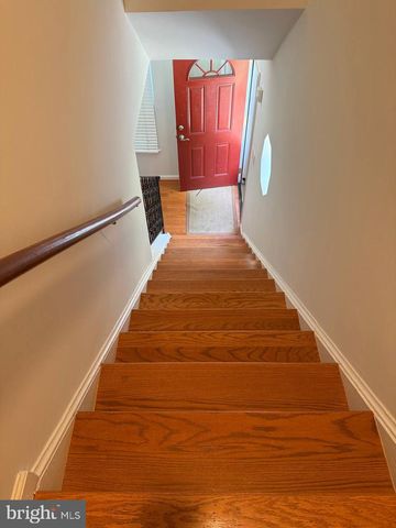 6415 BLARNEY STONE CT, Springfield, VA 22152