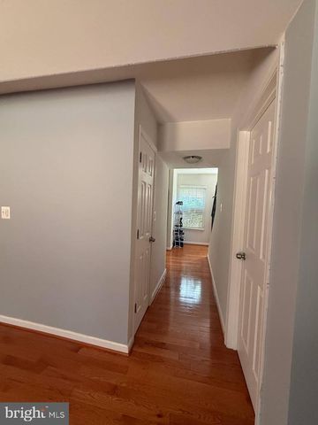 6415 BLARNEY STONE CT, Springfield, VA 22152