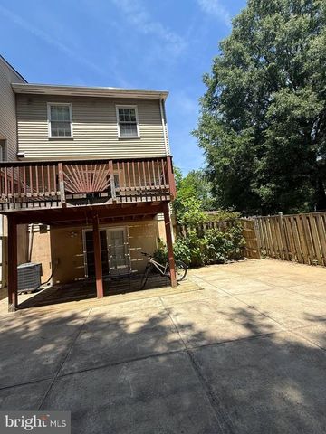 6415 BLARNEY STONE CT, Springfield, VA 22152
