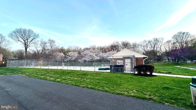6415 BLARNEY STONE CT, Springfield, VA 22152
