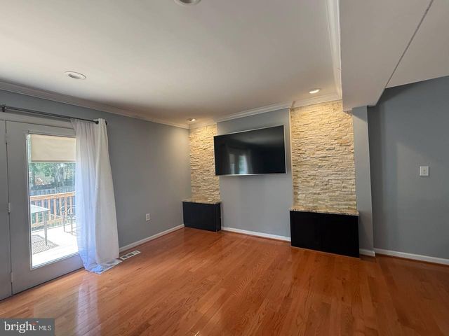 6415 BLARNEY STONE CT, Springfield, VA 22152