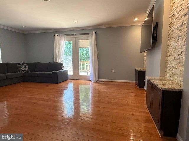 6415 BLARNEY STONE CT, Springfield, VA 22152