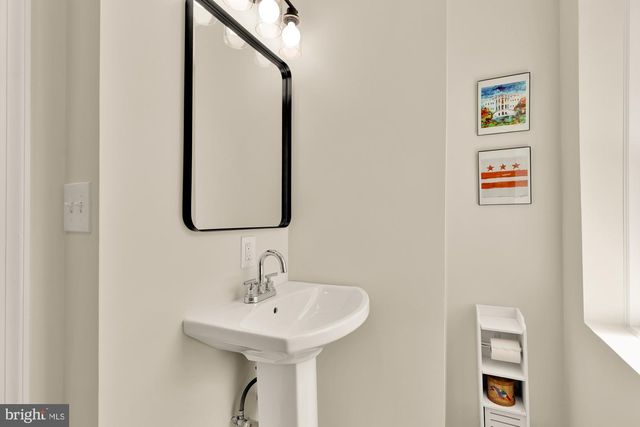 1248 GIRARD ST NW, Washington, DC 20009