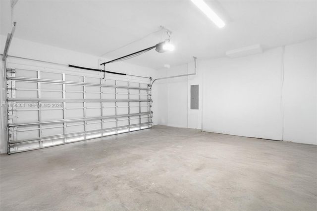 879 SE 26th Ter 1, Homestead, FL 33035