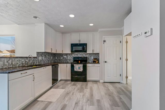 8041 Bushclover Drive 8041 Bushclover Drive, Tipp City, OH 45371