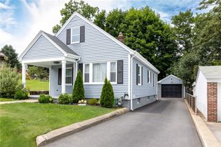77 Rockwood Avenue, Cranston, RI 02920