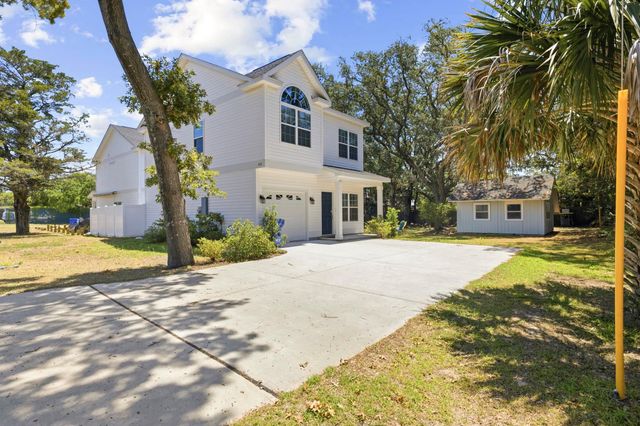 412 N Oak St., Myrtle Beach, SC 29577