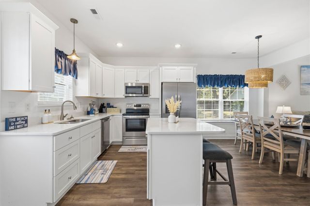 412 N Oak St., Myrtle Beach, SC 29577