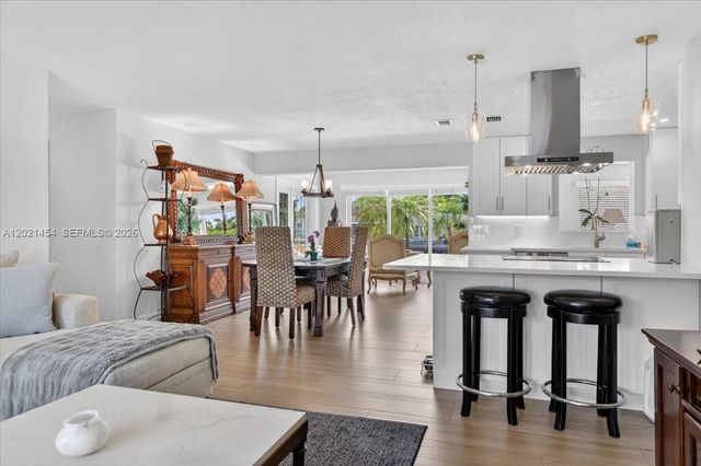 164 NE 30th St, Wilton Manors, FL 33334