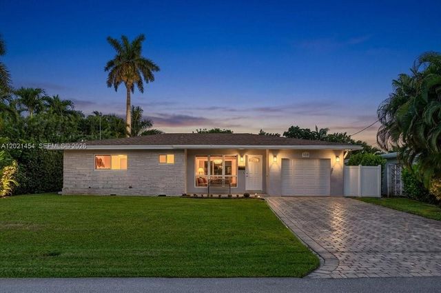 164 NE 30th St, Wilton Manors, FL 33334