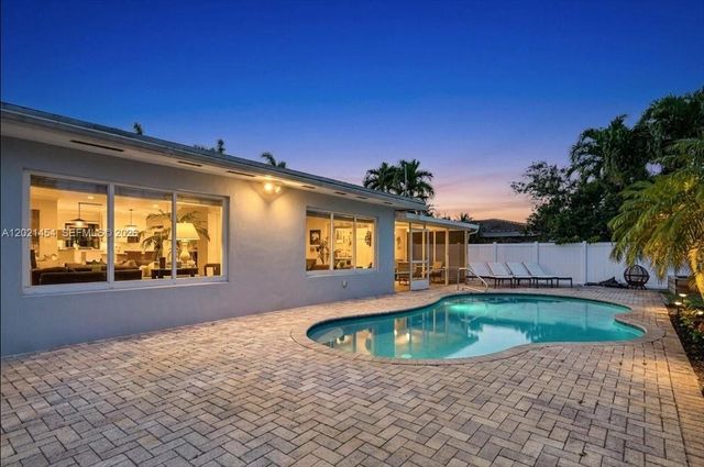 164 NE 30th St, Wilton Manors, FL 33334