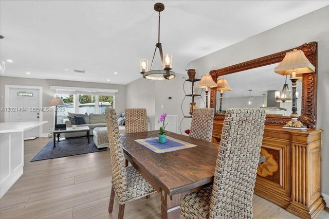 164 NE 30th St, Wilton Manors, FL 33334