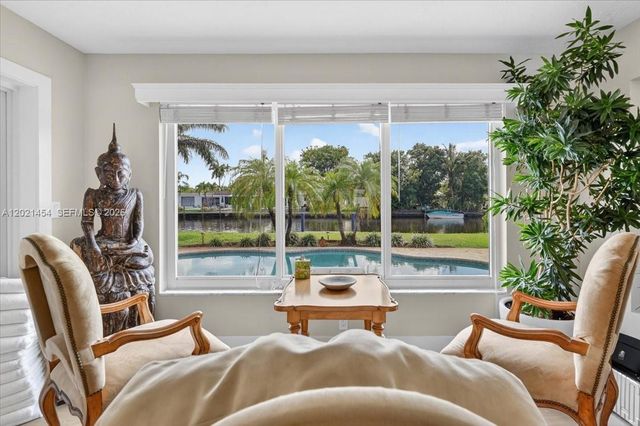 164 NE 30th St, Wilton Manors, FL 33334