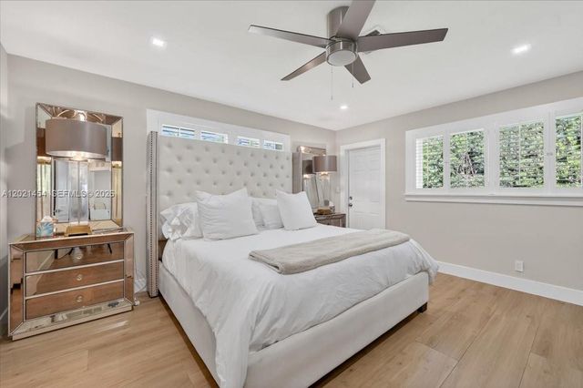 164 NE 30th St, Wilton Manors, FL 33334