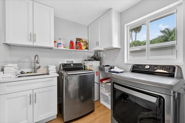 164 NE 30th St, Wilton Manors, FL 33334