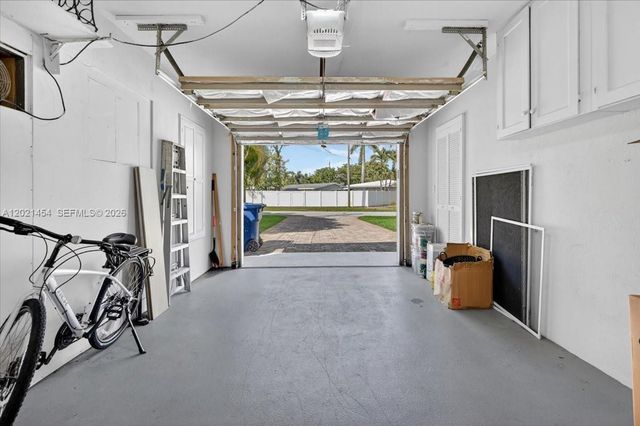 164 NE 30th St, Wilton Manors, FL 33334