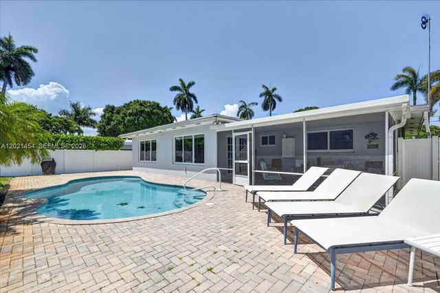 164 NE 30th St, Wilton Manors, FL 33334