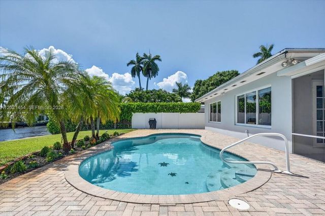 164 NE 30th St, Wilton Manors, FL 33334