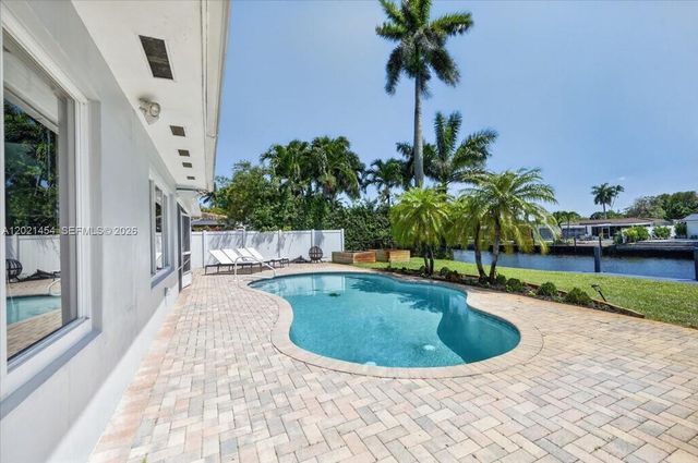 164 NE 30th St, Wilton Manors, FL 33334