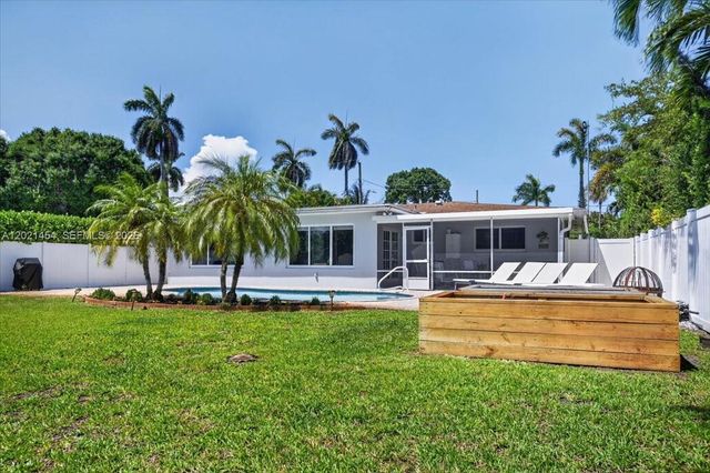 164 NE 30th St, Wilton Manors, FL 33334
