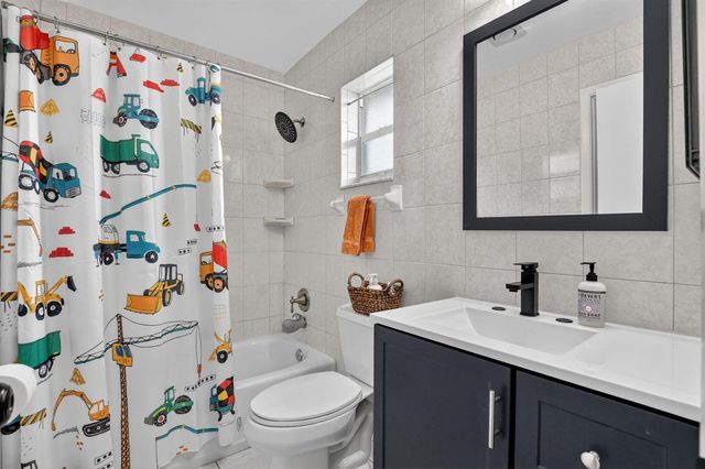 1140 NW 49th Street, Deerfield Beach, FL 33064