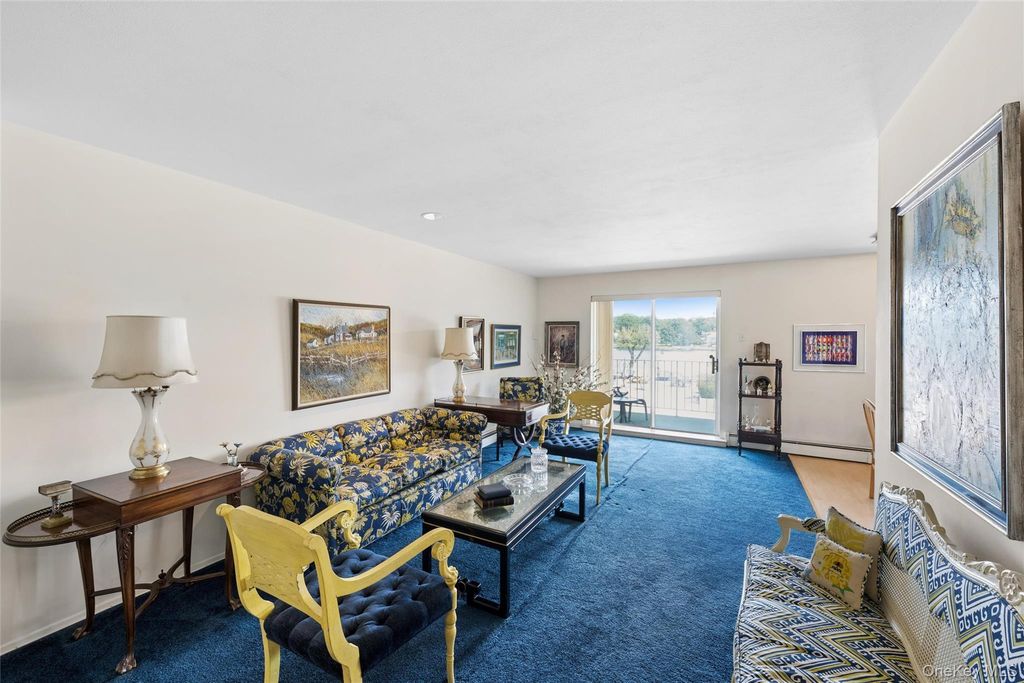 320 East Shore Road 30B, Great Neck, NY 11023 — photo 3