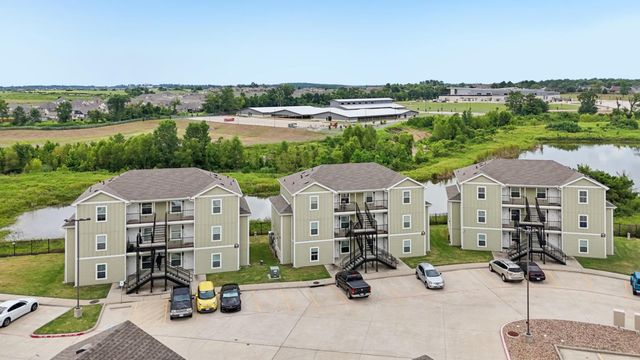 270 Plez Morgan Drive C, Montgomery, TX 77356