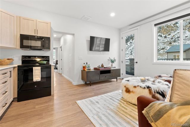 2121 Hummingbird Way 204, Georgetown, CO 80444