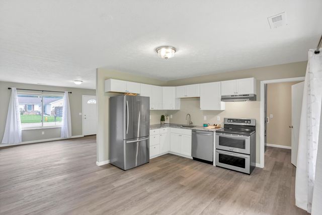 2631 Millrace Drive, Columbus, OH 43207