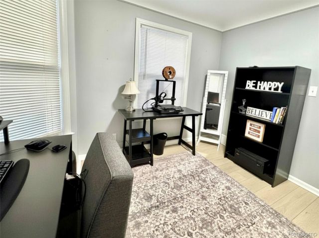 234 Draper Avenue, Pontiac, MI 48341