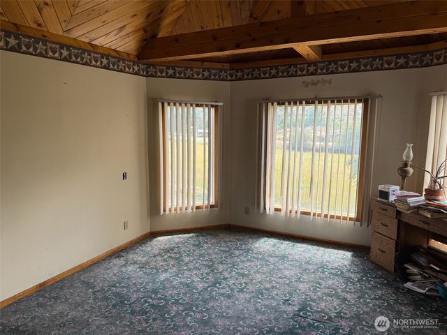 1112 Loomis Oroville Road, Loomis, WA 98827