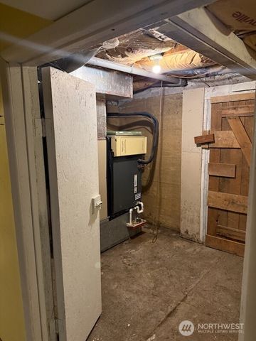 1112 Loomis Oroville Road, Loomis, WA 98827