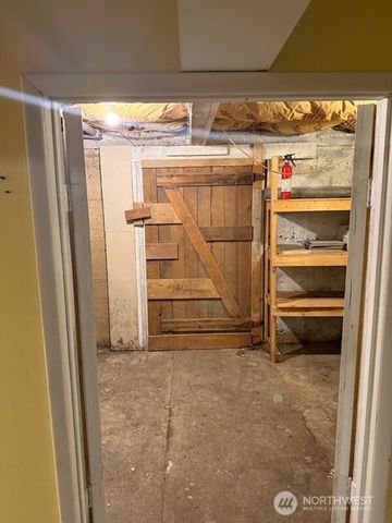 1112 Loomis Oroville Road, Loomis, WA 98827