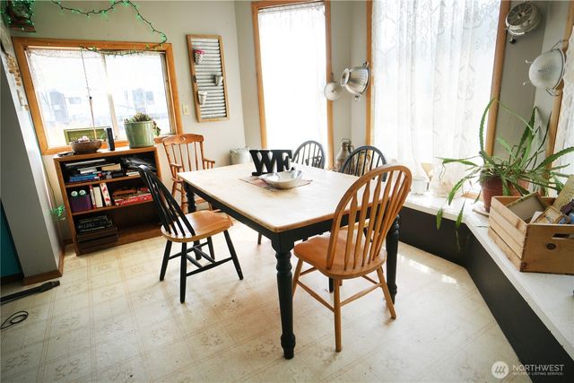 1112 Loomis Oroville Road, Loomis, WA 98827