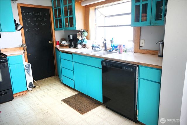 1112 Loomis Oroville Road, Loomis, WA 98827